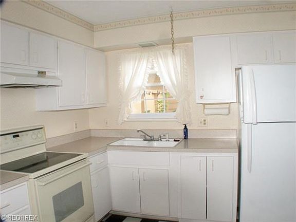 5th image of 8264 Deepwood Blvd Unit 5