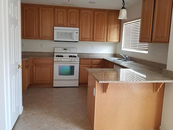 3rd image of 6301 Climbing Vine Ave