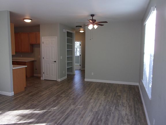 4th image of 17447 Farley Rd W #102B