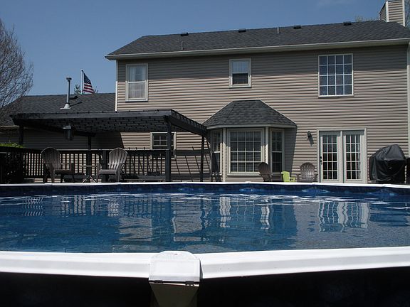 4th image of 2407 Riverstone Dr