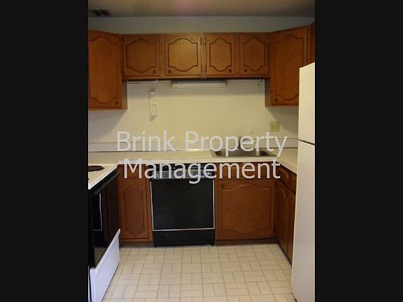 4th image of 9915 NE 119th St APT 306