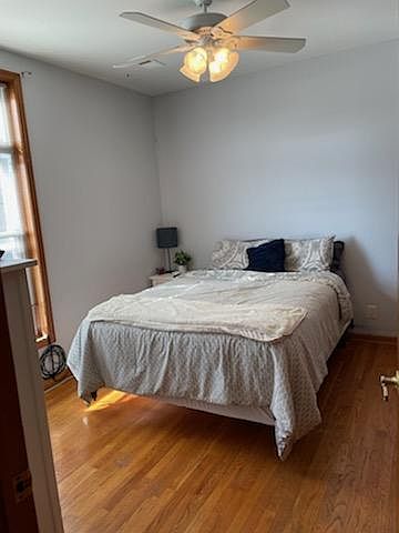 1st image of 3004 N Lincoln Ave APT 2B