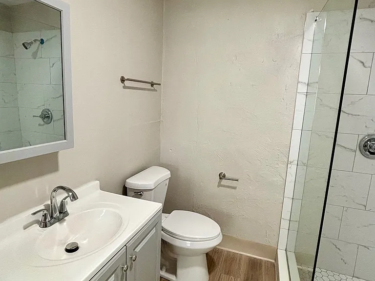 460 Glendale Rd #2 — Photo 6