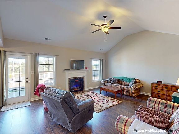 4th image of 154 Whitetail Ct