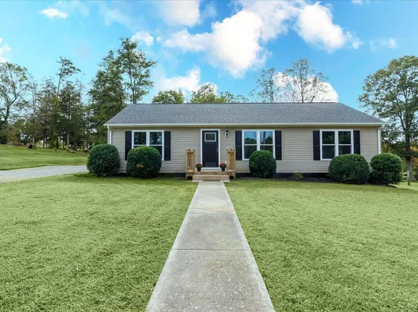 1100 Merriman Way Rd, Moneta, VA 24121