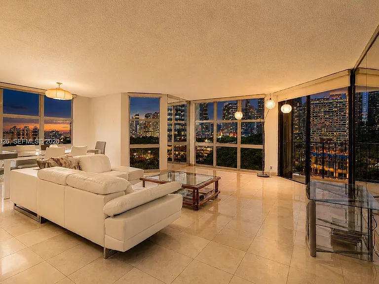 1901 Brickell Ave #B1109 — Photo 32