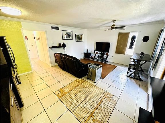 2nd image of 30 S J St APT 9