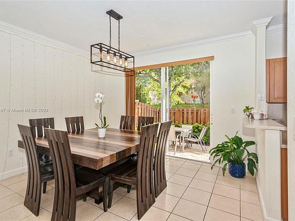 4th image of 10833 NW 81st Ln #10833