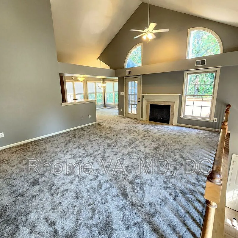 2 bed, 2.0 bath, 1343 sqft, $2,500 — Photo 2