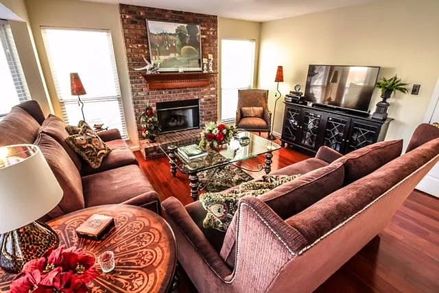 16924 Hickory Crest Dr — Photo 3