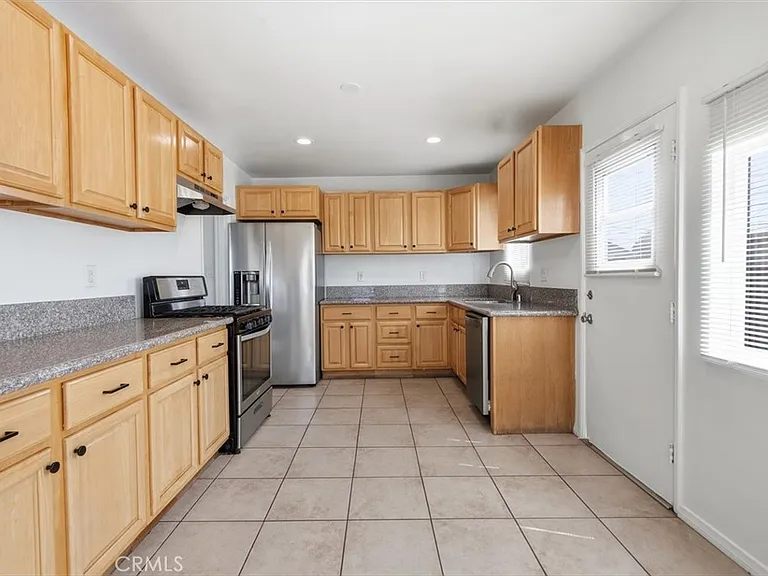 5117 W 133rd St — Photo 2