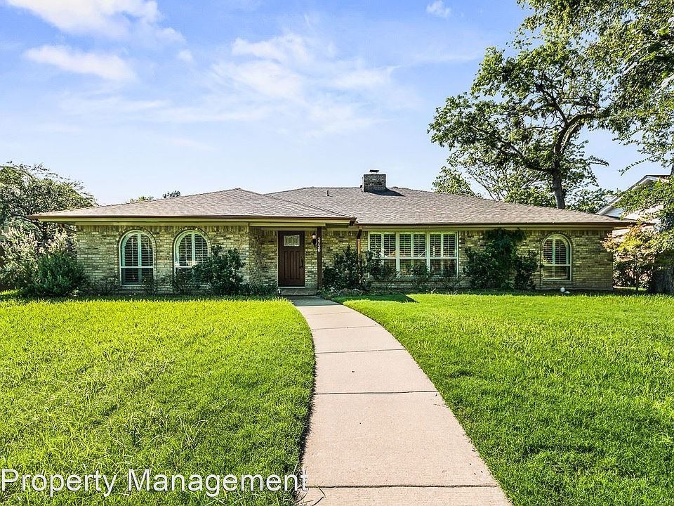 1st image of 2720 Pinehurst Dr
