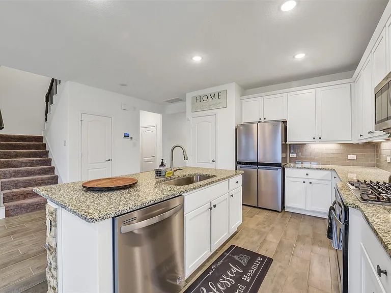 31618 Donoso Dr — Photo 6
