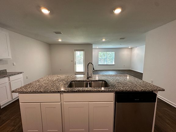 3rd image of 23450 Shadowridge Dr