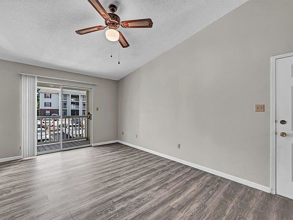 4th image of 3129 Edwards Pl APT 303