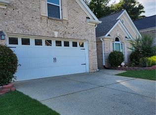 979 Simonton Glen Dr, Lawrenceville, GA 30045