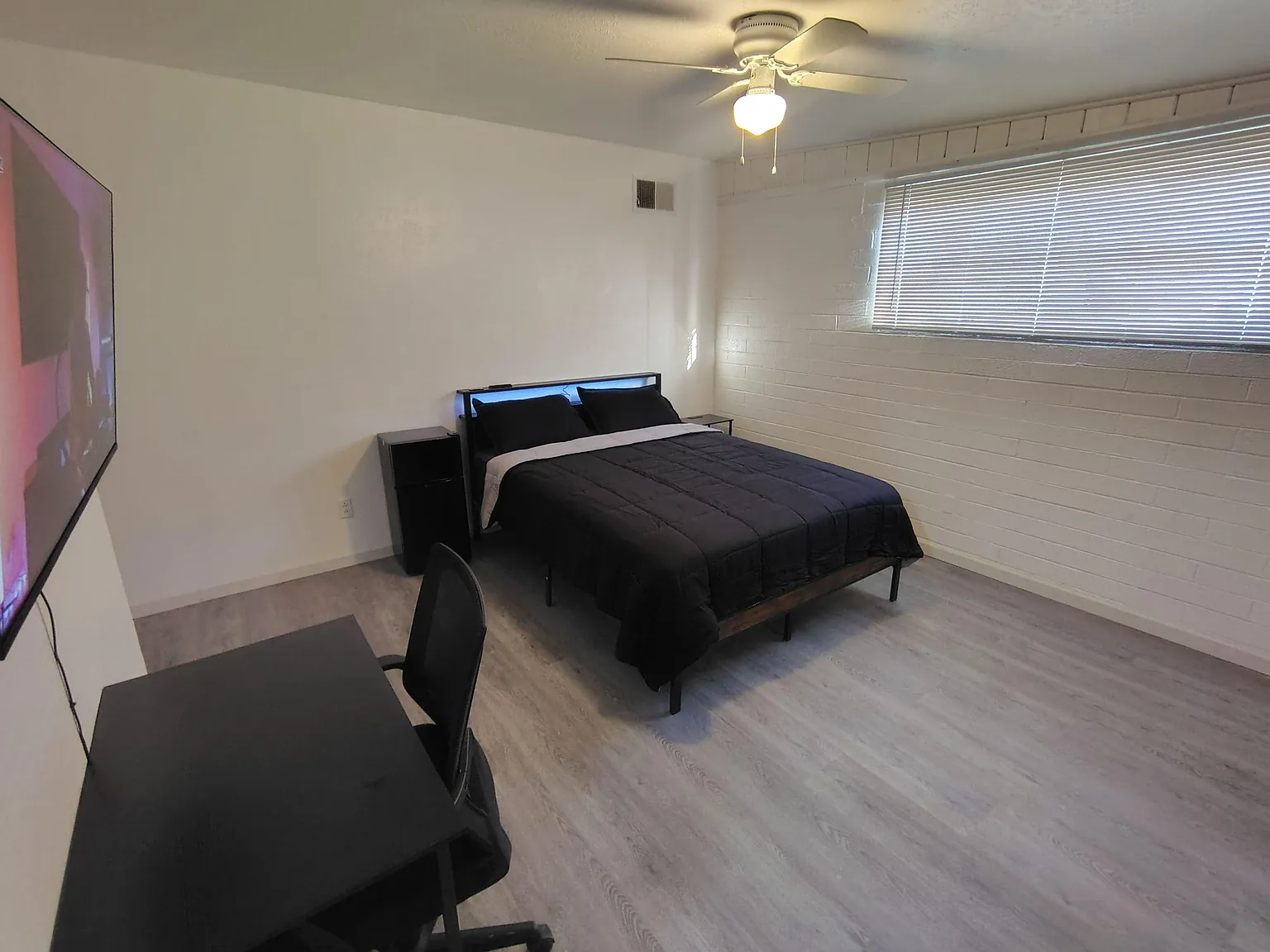 4 bed, 5.0 bath, 1361 sqft, $1,139 — Photo 3