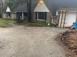 9516 Fairmount Rd, Novelty, OH 44072