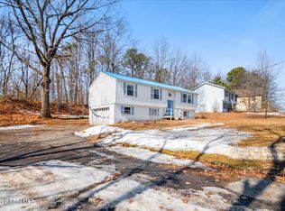 34 Richardson St, Queensbury, NY 12804