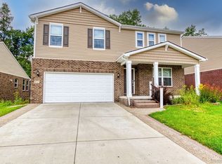 8241 Quincy Dr, Westland, MI 48185