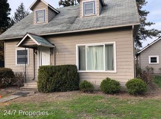 380 SW 11th St, Dundee, OR 97115