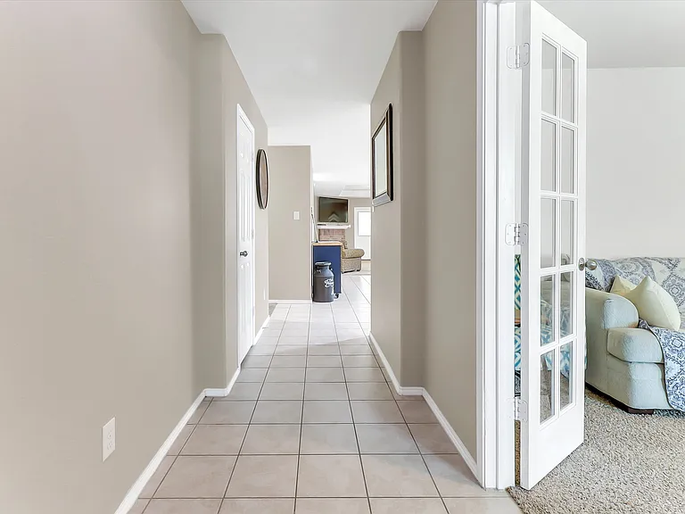 1713 Megan Creek Dr — Photo 28