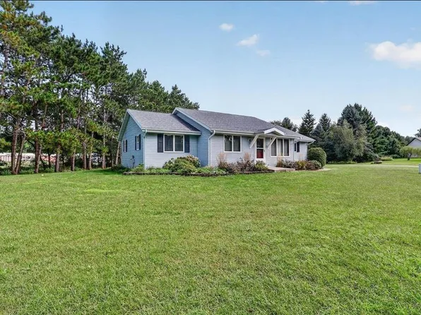 W516 Cozee Ln, Brodhead, WI 53520