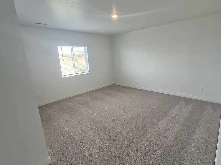 1749 N Big Star Ave — Photo 9