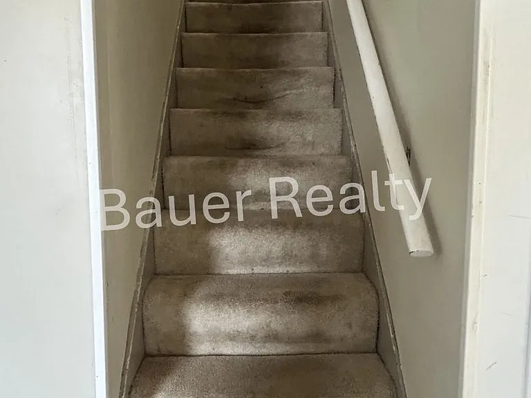 229 Ohio St — Photo 14