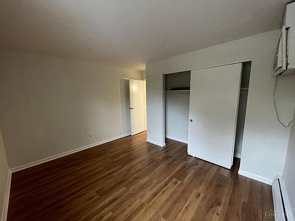3rd image of 4904 Chalet Dr Unit 607