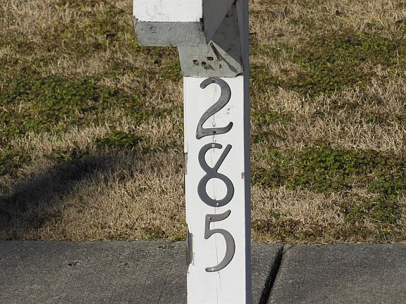 2nd image of 285 Flagstone Dr
