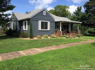 701 Delia Ave, Minneapolis, KS 67467