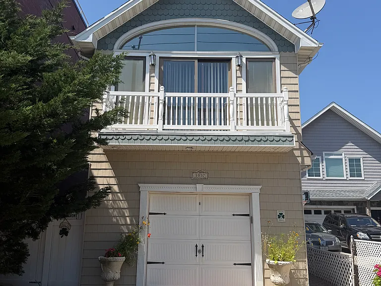 1037 W Park Ave — Photo 4
