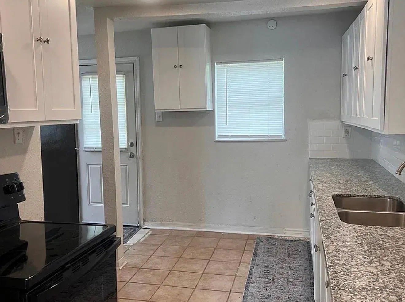 4 bed, 2.0 bath, 1274 sqft, $1,700 — Photo 3