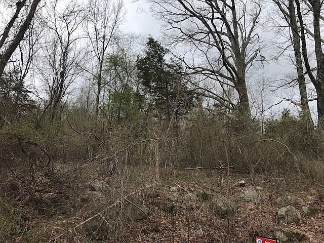 2nd image of 5 Sneech Pond Rd