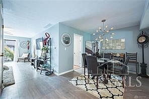 5th image of 6102 Singletree Ln