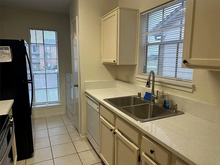 2121 Hepburn St #104 — Photo 11