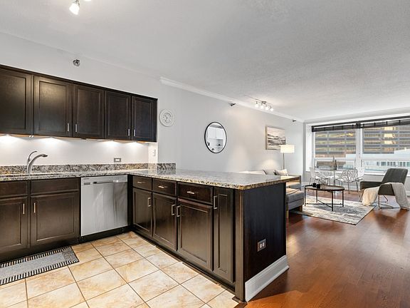 Kitchen / Living Room