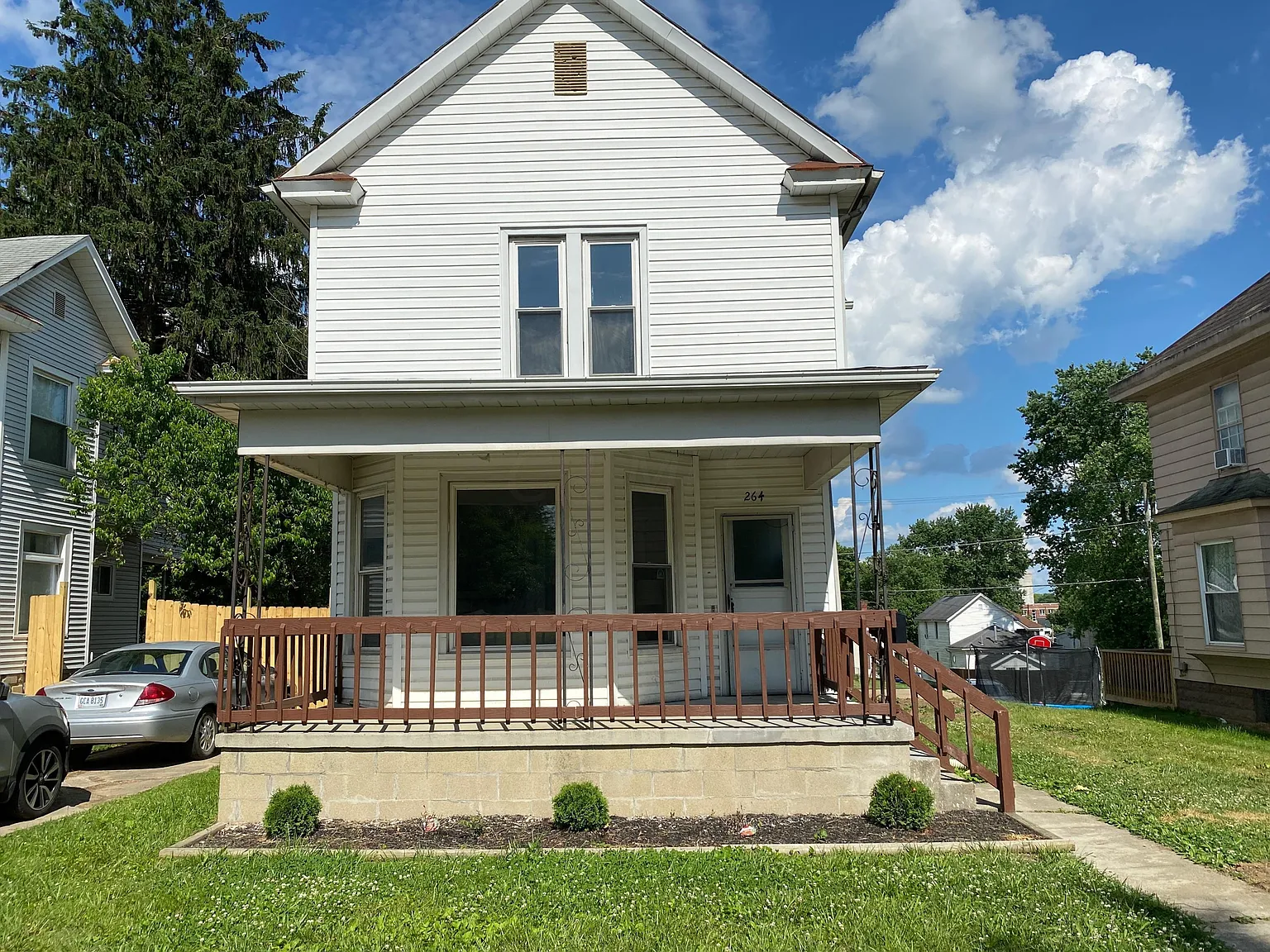 264 N Cedar St photo 1