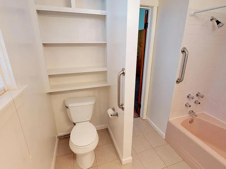 1023 Magnolia St — Photo 7