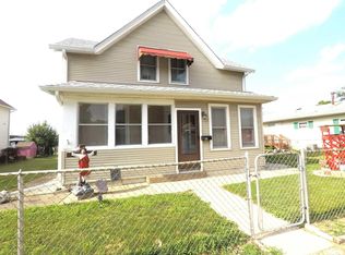 215 4th Ave, Moline, IL 61265