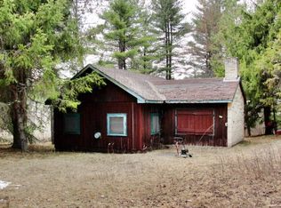 N18565 Horseshoe Rd, Pembine, WI 54156