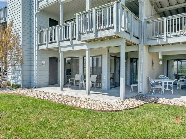 110 Sailors Cove Dr Unit 1313, Moneta, VA 24121