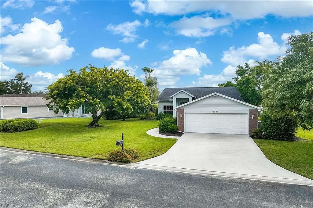 3 bed, 2.0 bath, 1892 sqft, $3,950 — Photo 1