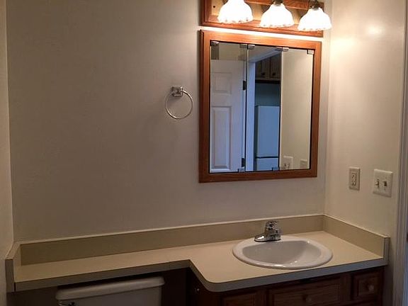 4th image of 33318 Grand River Ave APT 4