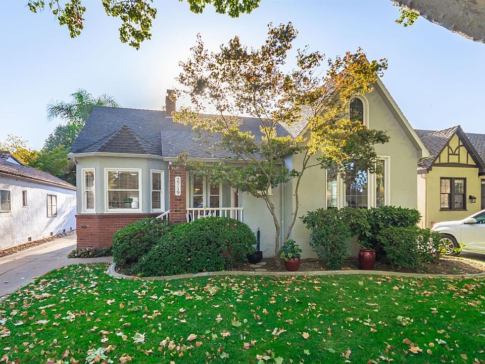 1st image of 2719 Land Park Dr