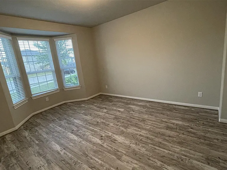 5802 Golden Peak Ln — Photo 9
