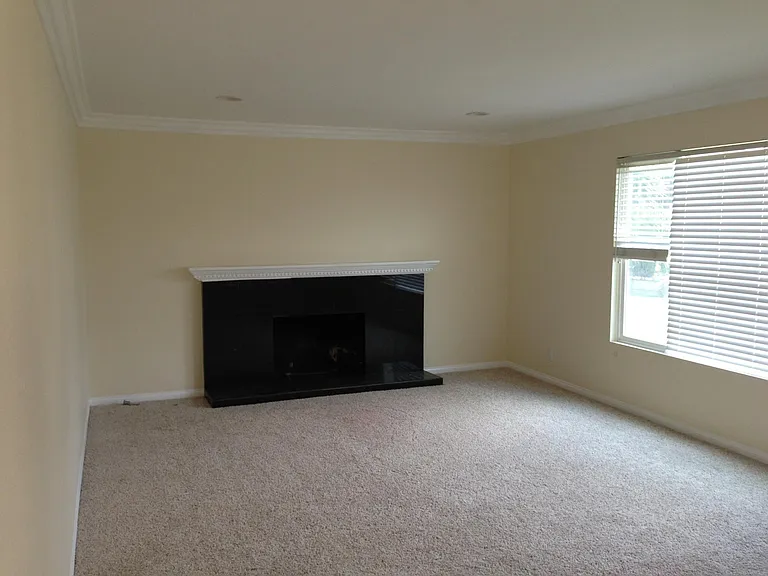 2478 Cambridge Ave — Photo 13