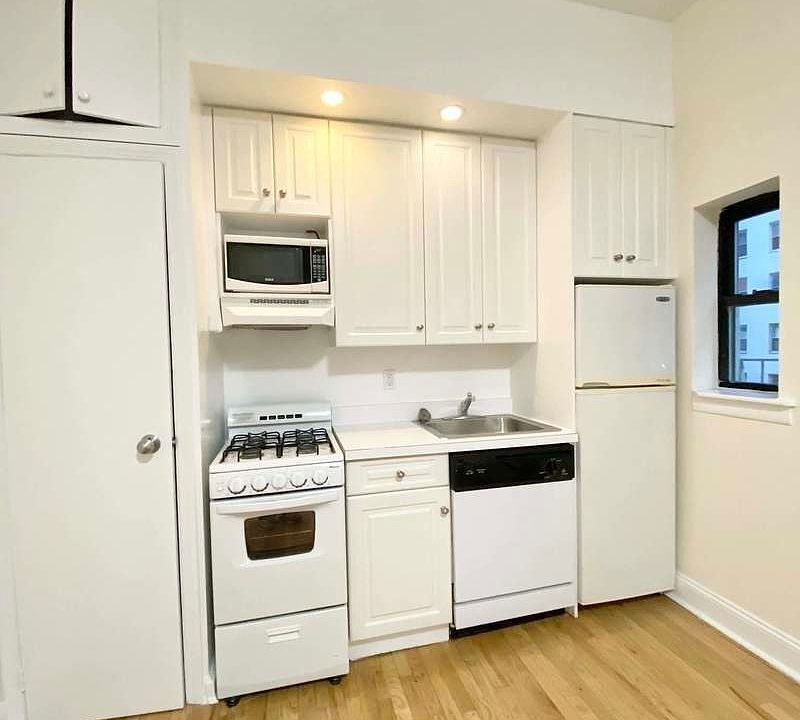 1st image of 201 E 80th St #2C