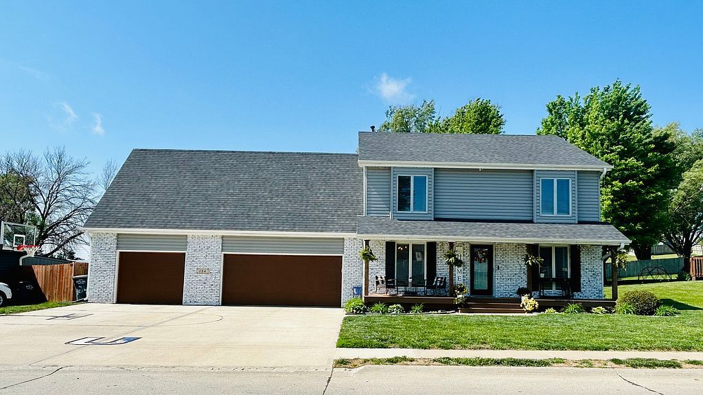 124 Sunset Dr - Property Image